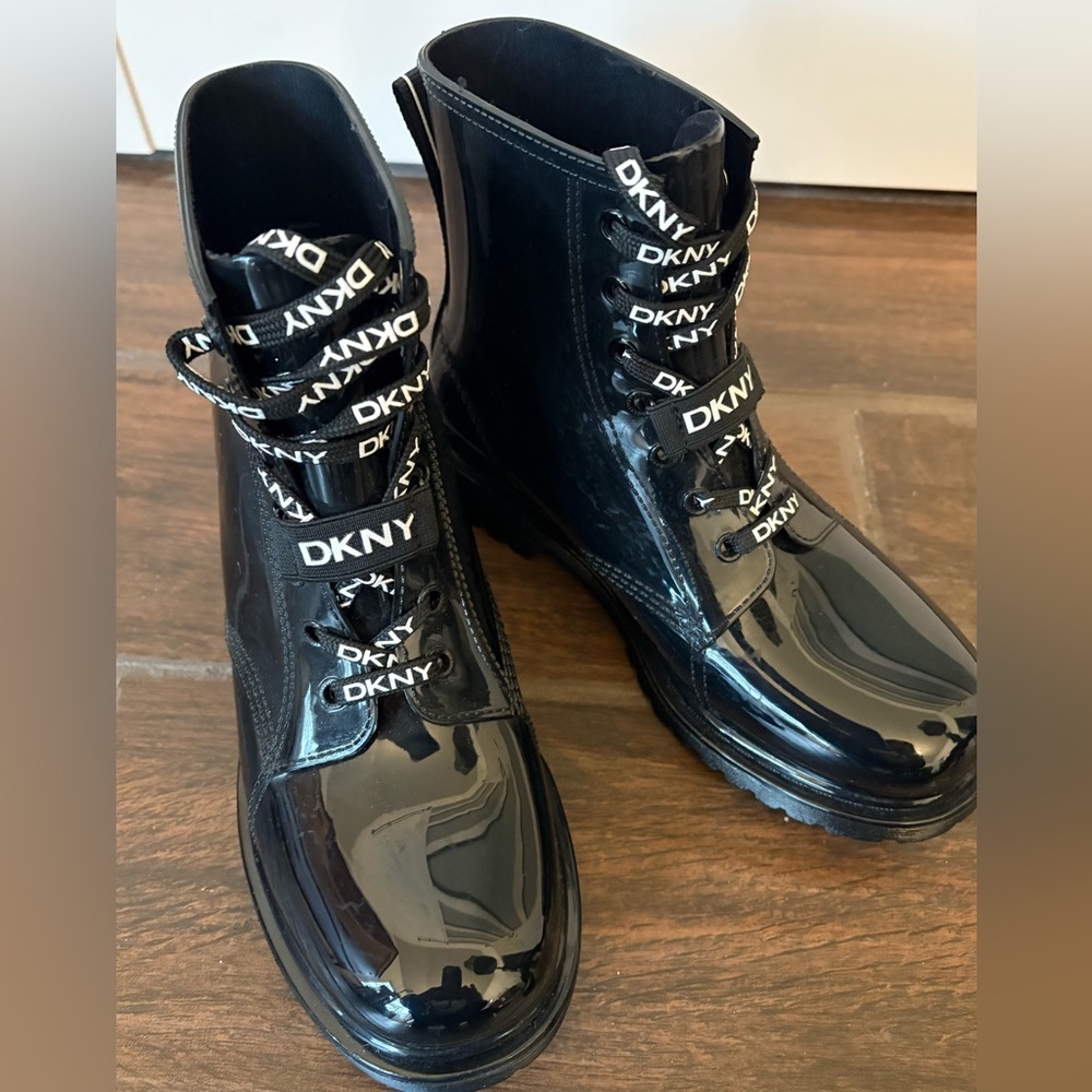DKNY Patent Black Lace-Up Combat Boots, Size 7